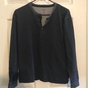 🔥🔥Men’s pullover 3 button shirt